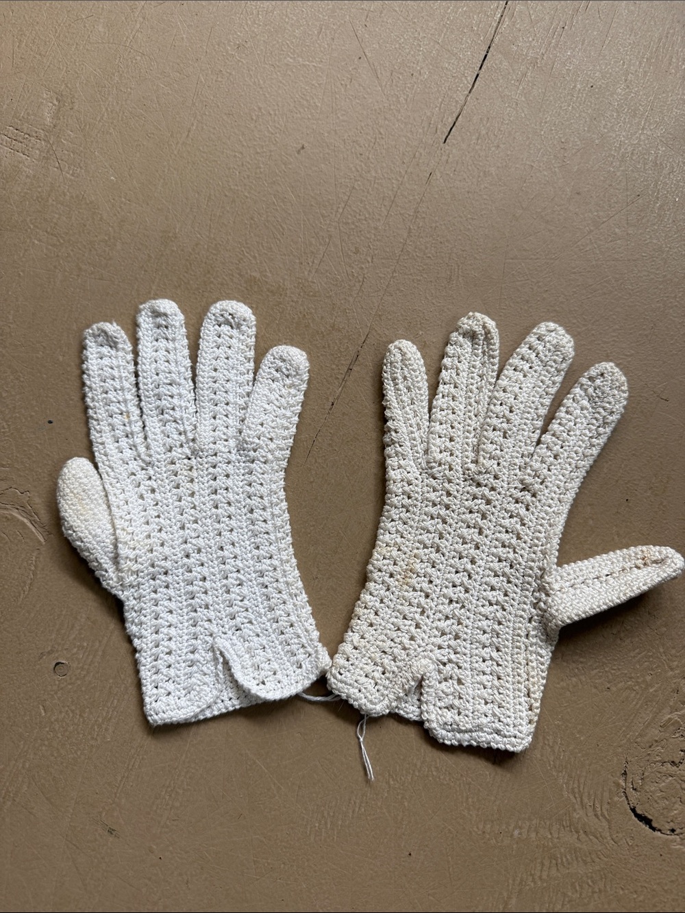 Classic Vintage Crochet Knit Gloves - White